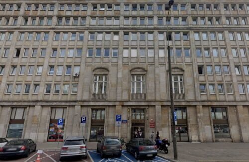 Budynek, w którym mieści się Prokuratura Rejonowa Warszawa Śródmieście