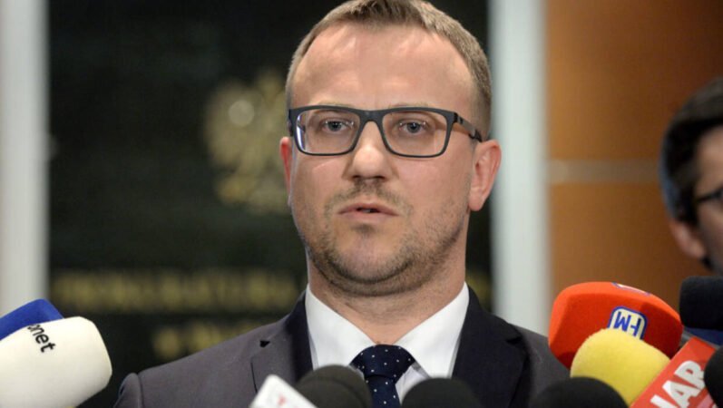Prokurator Michał Dziekański zamiótł pod dywan sprawę wyprowadzenia 65 mln z systemu SKOK 